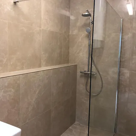 Daniel * أوباتيا